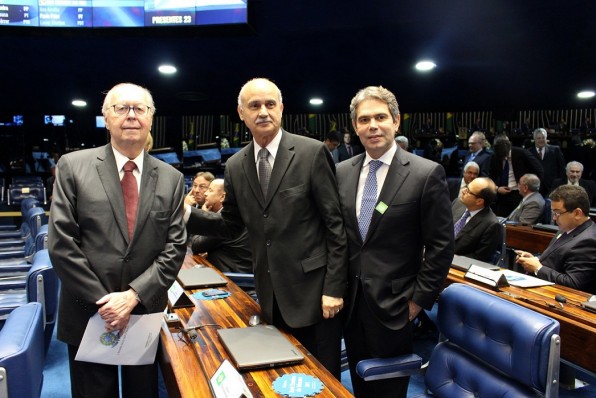 João Tenório é homenageado pelo Senado Federal