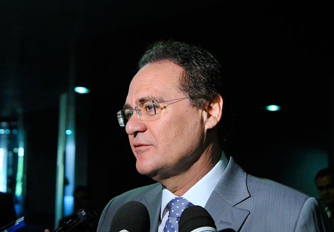 Renan ‘desanima’ candidatos ao revelar que campanha não terá financiamento