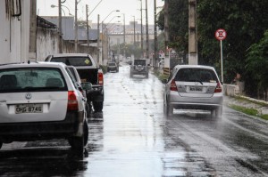 SMTT orienta sobre cuidados ao dirigir em dias chuvosos