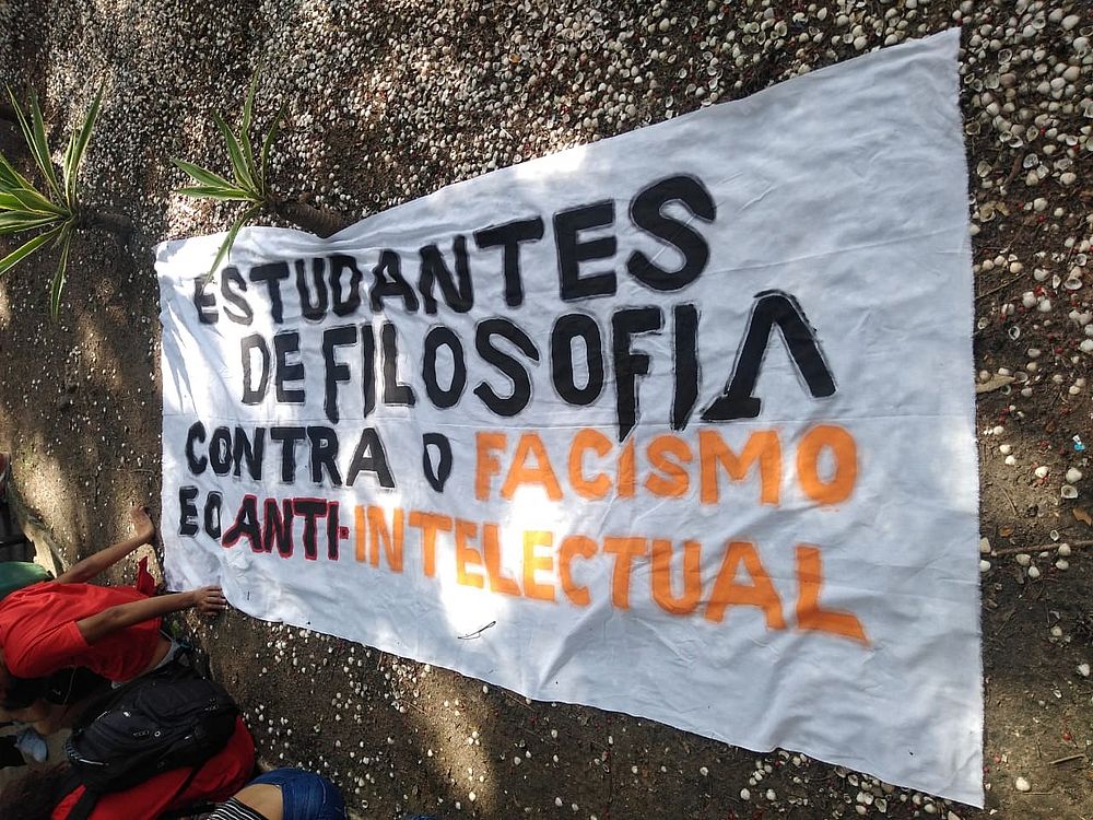 Alagoanos realizaram segundo protesto contra cortes do MEC