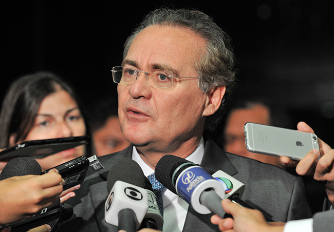 Renan é contra a redução do mandato de senador para cinco anos
