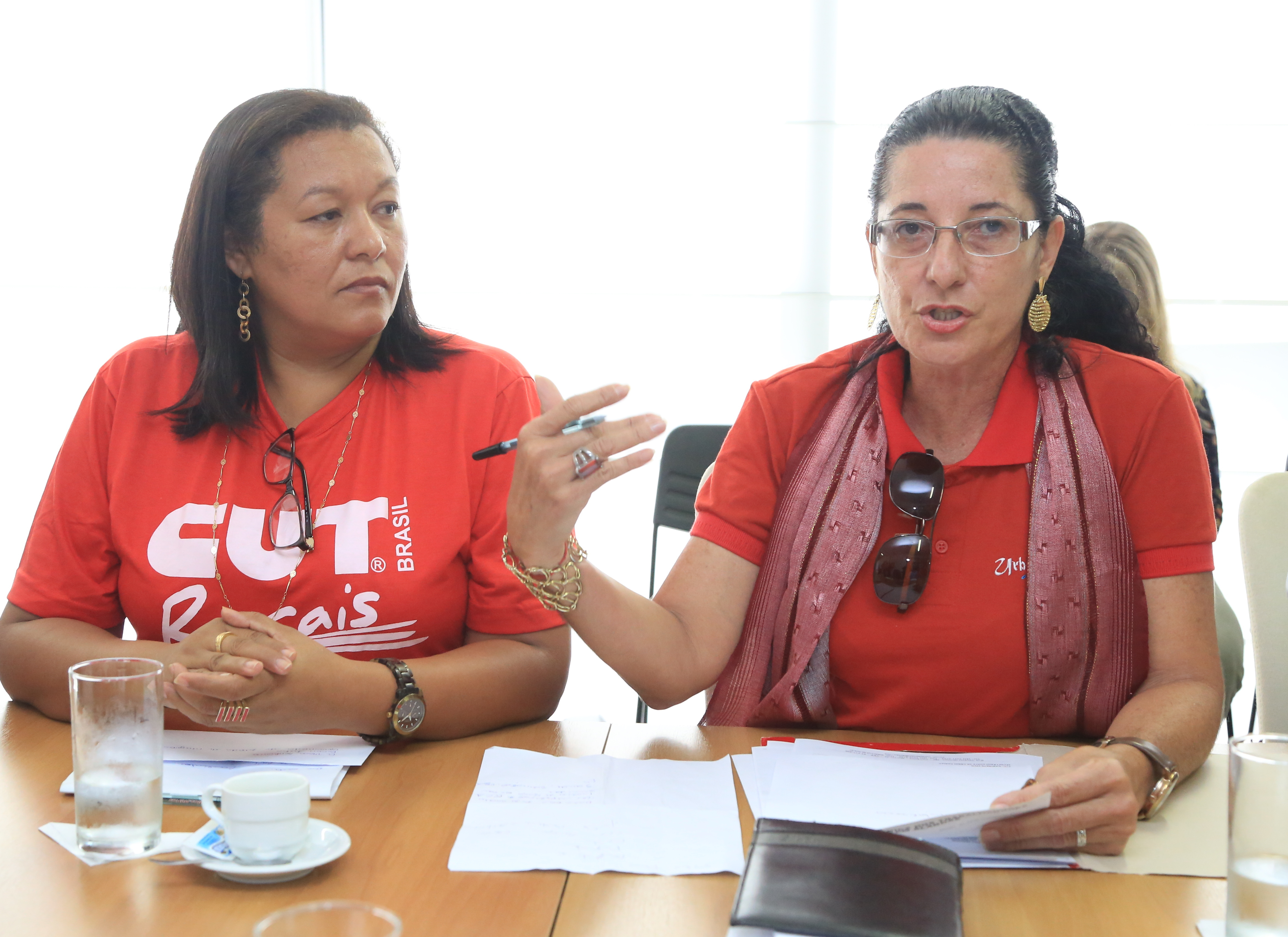 Servidores não abrem mão de 6,41% do IPCA e podem ir a greve