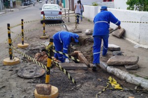 Prefeitura executa manutenção em bairros de Maceió