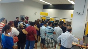 Servidores públicos de São Miguel dos Campos começam a receber seus pagamentos