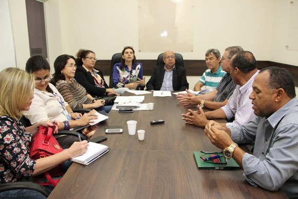 Comissão  discute programa Amigo Trabalhador em Alagoas