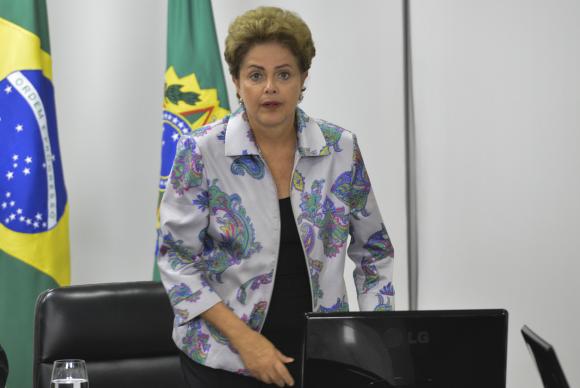 TSE vai continuar julgamento de ação contra campanha de Dilma