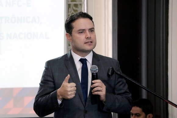 Renan Filho diz que ‘pacote de Dilma pode ‘encurtar crise’ no Brasil