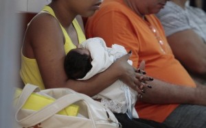 Mães de prematuros podem ter licença-maternidade ampliada em 2016