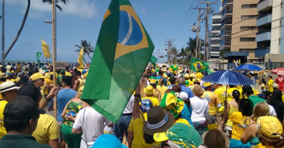 Manifestantes vão às ruas para pedir impeachment de Dilma