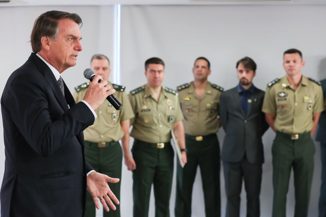 Bolsonaro fala sobre Amazônia e guerra da informação