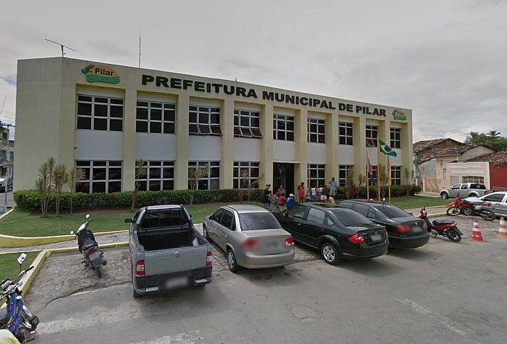 Prefeitos de Pilar e Barra de Santo Antônio são advertidos por excesso de gastos
