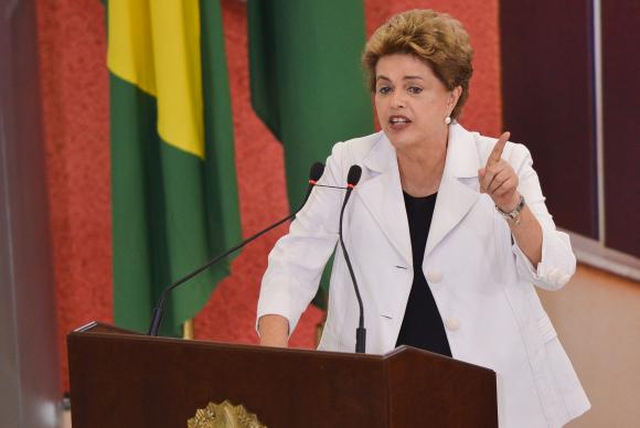 Produtores temem por destino de programas sociais com eventual  impeachment de Dilma Roussef