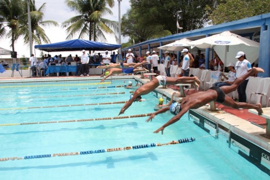 Nadadores alagoanos batem recorde no Norte-Nordeste em Salvador