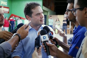 Renan Filho reúne-se com ministro Fux por conciliação fiscal