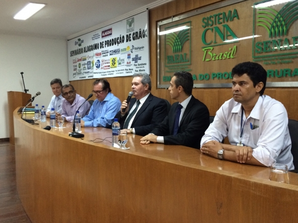 Especialistas debatem aumento da produção de milho e soja em Alagoas