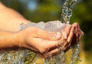 Ampliação da Adutora da Bacia Leiteira levará água a 240 mil sertanejos