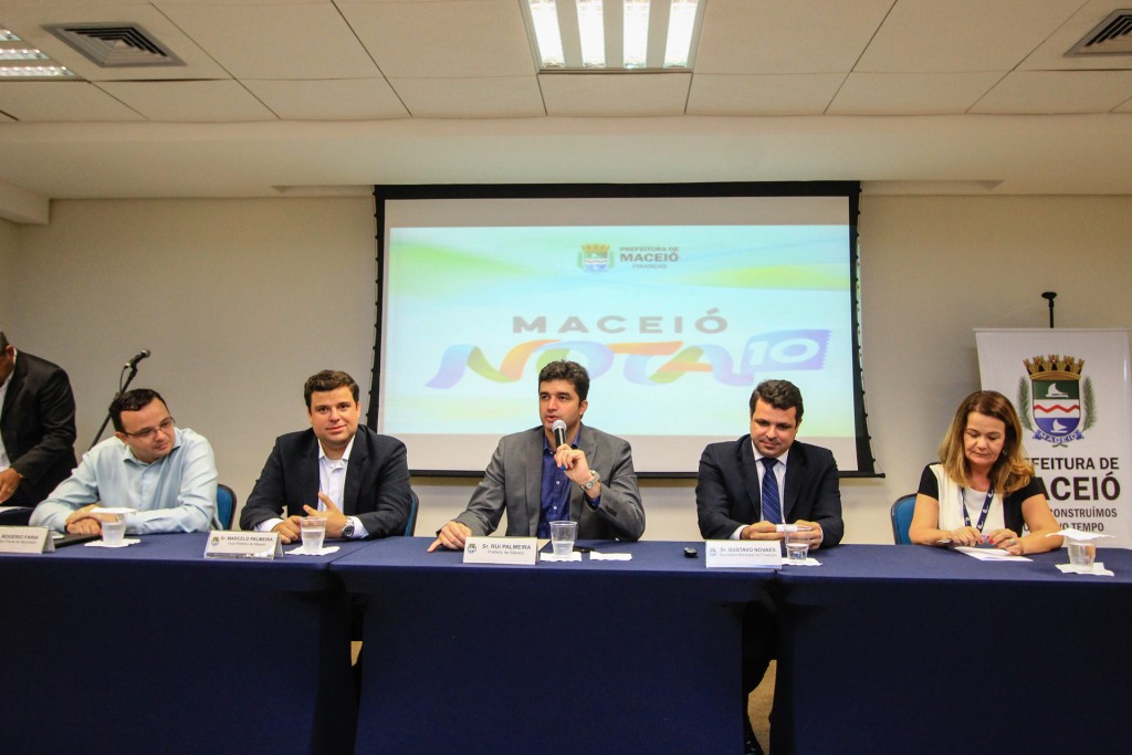 Prefeitura de Maceió busca alternativas para superar a crise