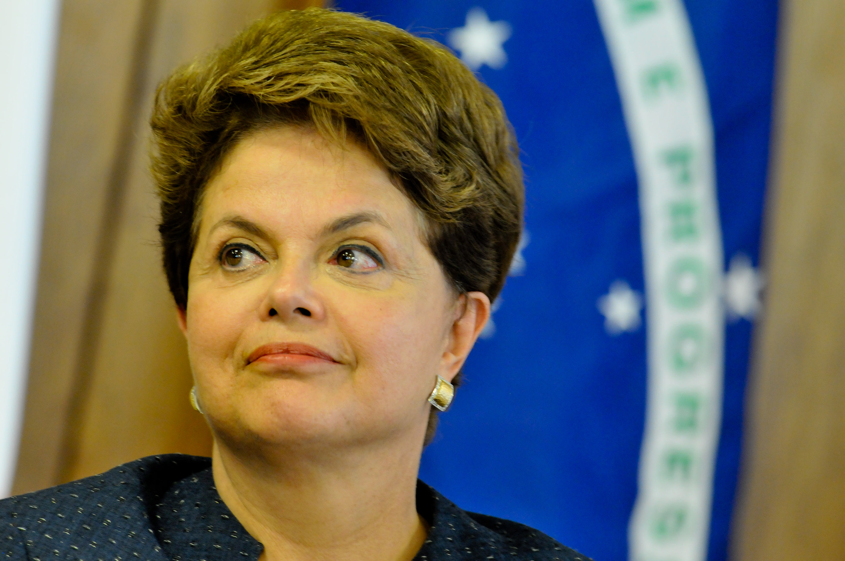 “Estou vivendo a dor da traição e da injustiça”, diz Dilma a manifestantes