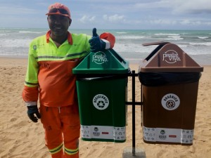 Ações da Prefeitura ampliam limpeza nas praias de Maceió