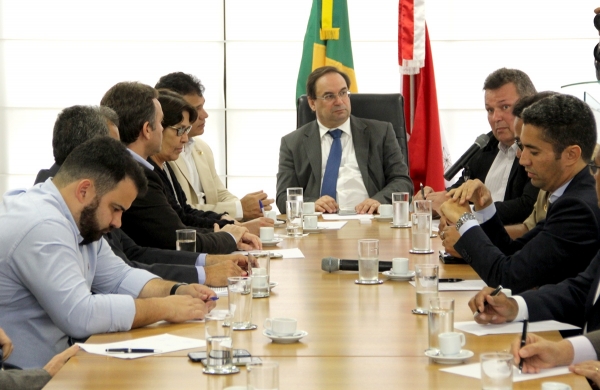 Luciano Barbosa anuncia mais investimentos para a região Agreste