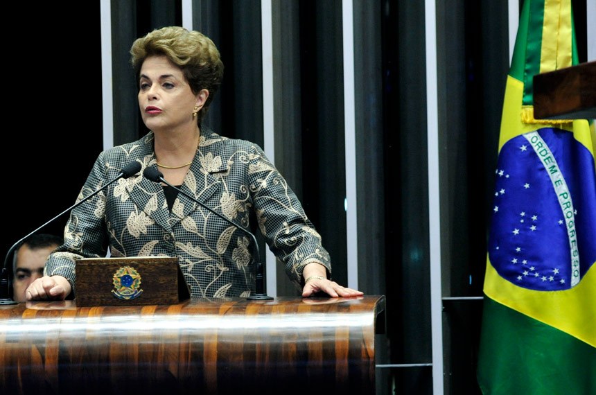Dilma: ‘receio que a democracia seja condenada junto comigo’