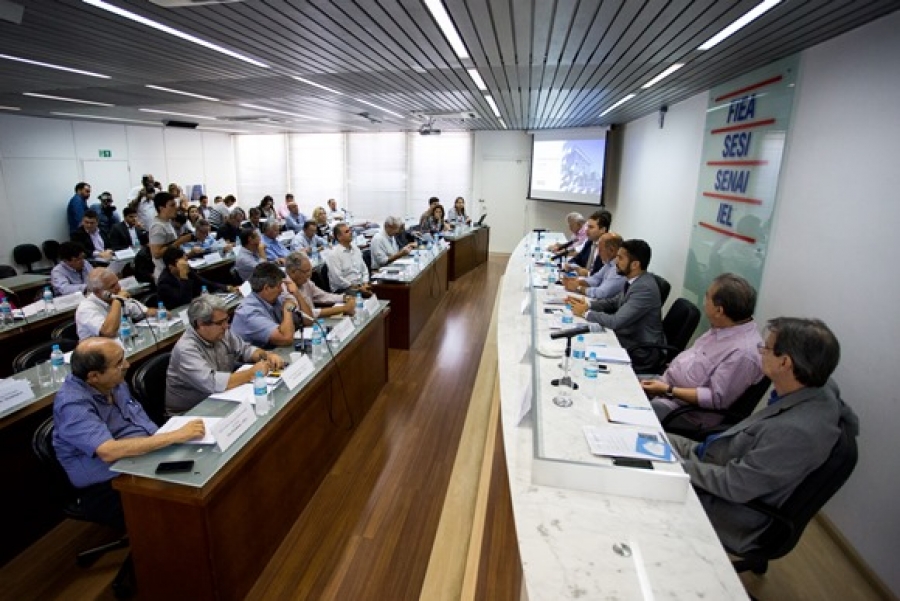 Governador anuncia redução da carga tributária em Alagoas