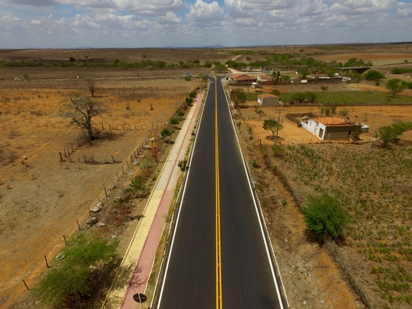 Em três meses, Pró-Estrada recuperou 35 km da malha viária estadual