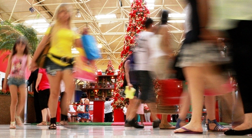 Em Maceió, 72% dos consumidores irão presentear no Natal  Partilhar
