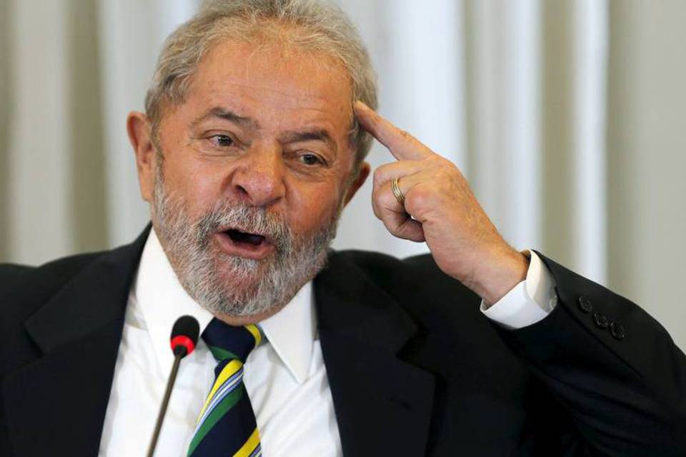 Lula pede que militantes se preparem para a luta