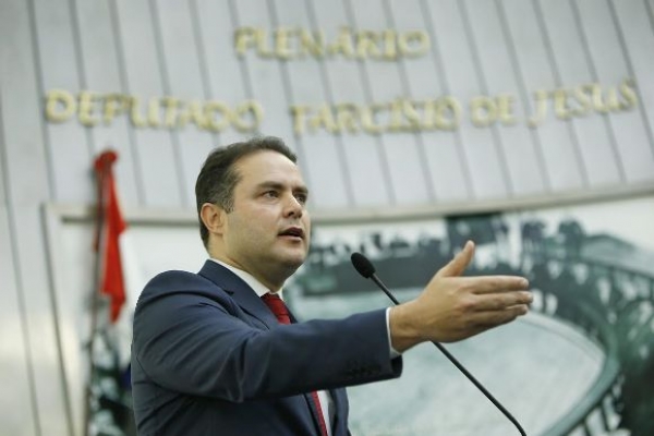 Renan Fillho abre ano legislativo e pede união em prol de AL