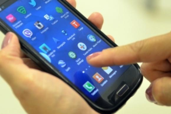 Aplicativos para celular podem ser úteis para facilitar a vida dos foliões