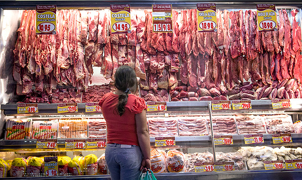 União Europeia avalia medidas mais rigorosas para importação de carne brasileira