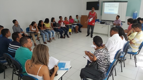 Mais de 700 pessoas são preparadas para o mercado de trabalho em Alagoas