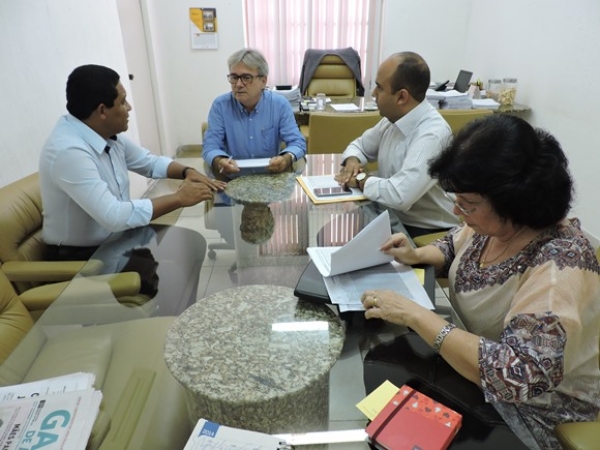 Prefeitura de Palmeira dos Índios regulariza débitos com a Casal