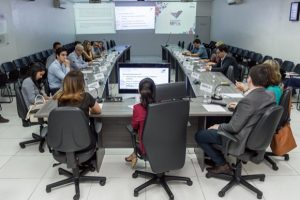 Governo discute apoio às micro e pequenas empresas de Alagoas