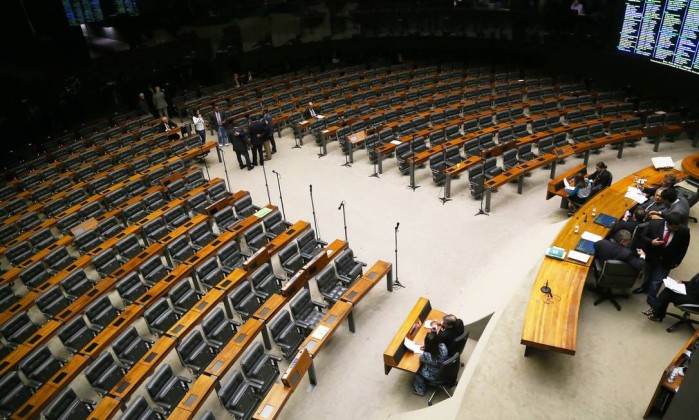Oposição vai continuar obstruindo votações do Plenário em protesto contra Temer