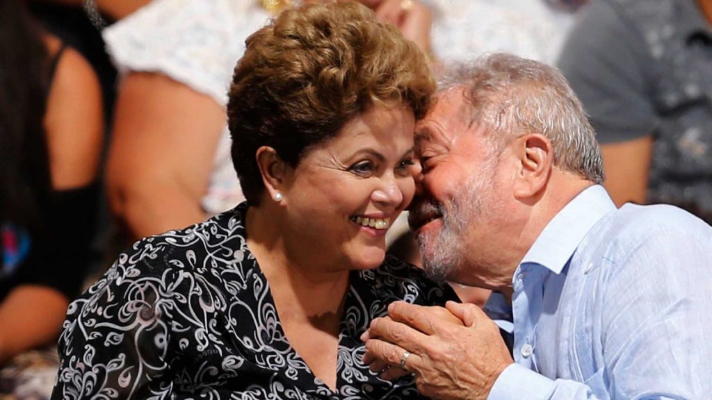 Dilma diz a Lula que não vai se candidatar a cargo político em 2018