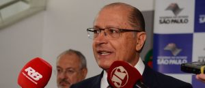 “Não merece resposta” acusação de que PSDB traiu Temer, diz Alckmin