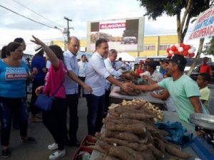 Feira Camponesa incentiva comercialização de produtos orgânicos em Cajueiro