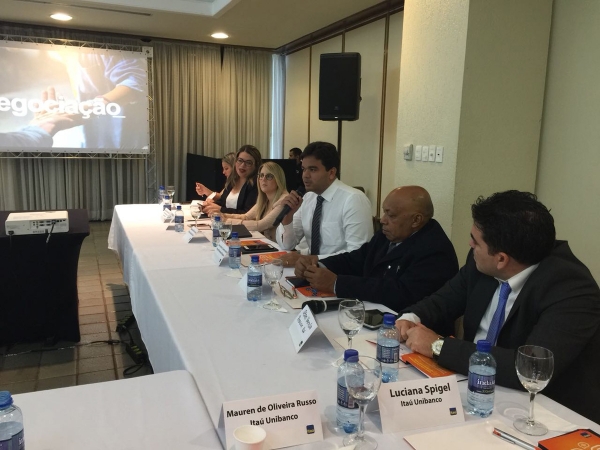 Procon Alagoas fortalece diálogo com instituição bancária em Recife