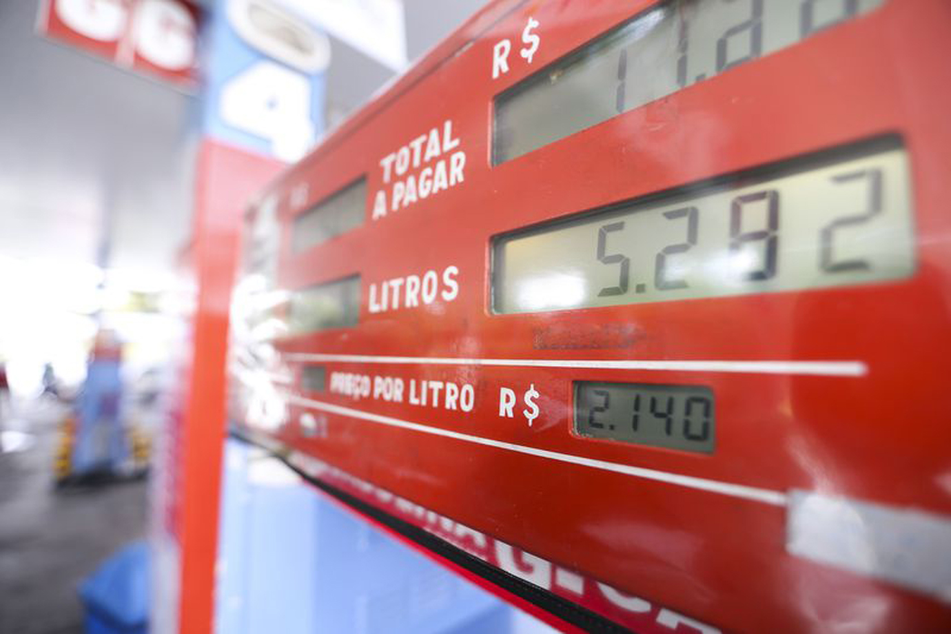 Petrobras eleva preços de diesel e gasolina a partir de sábado