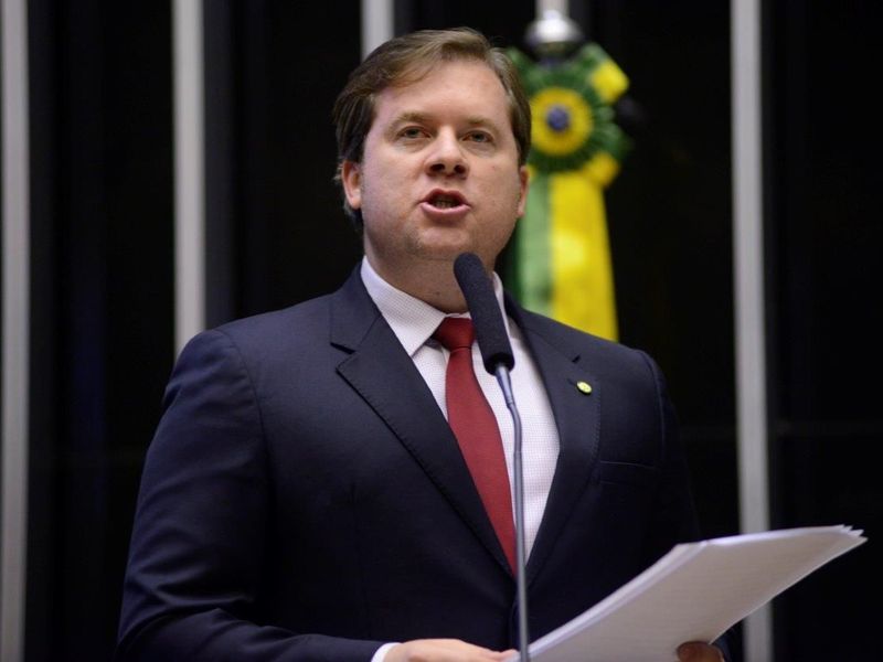Arthur Lira quer “tirar” ministério de Marx Beltrão, diz Veja