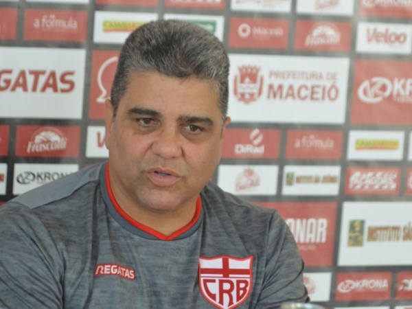 Marcelo Cabo é apresentado no CRB para a reta final do Brasileiro da Série B