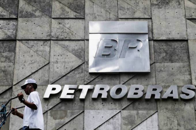 PF abre inquérito por suposta propina em plataformas da Petrobras