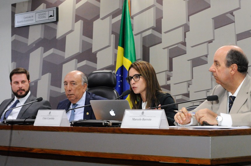Especialistas criticam burocracia para o funcionamento das empresas no Brasil