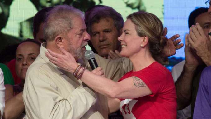 Seria um erro político o PT não ter Lula como candidato, diz Gleisi