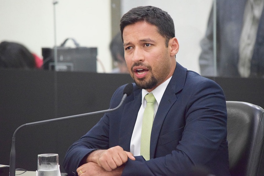 “Não aceito qualquer tipo de coligação”, avisa Rodrigo Cunha
