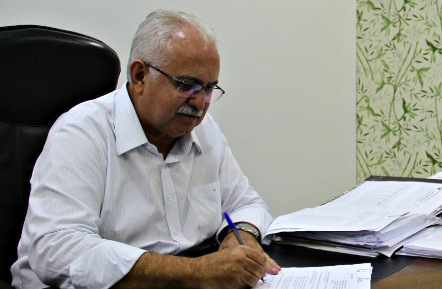 Rogério Teófilo pode perder cargo por “escândalo” na prefeitura de Arapiraca