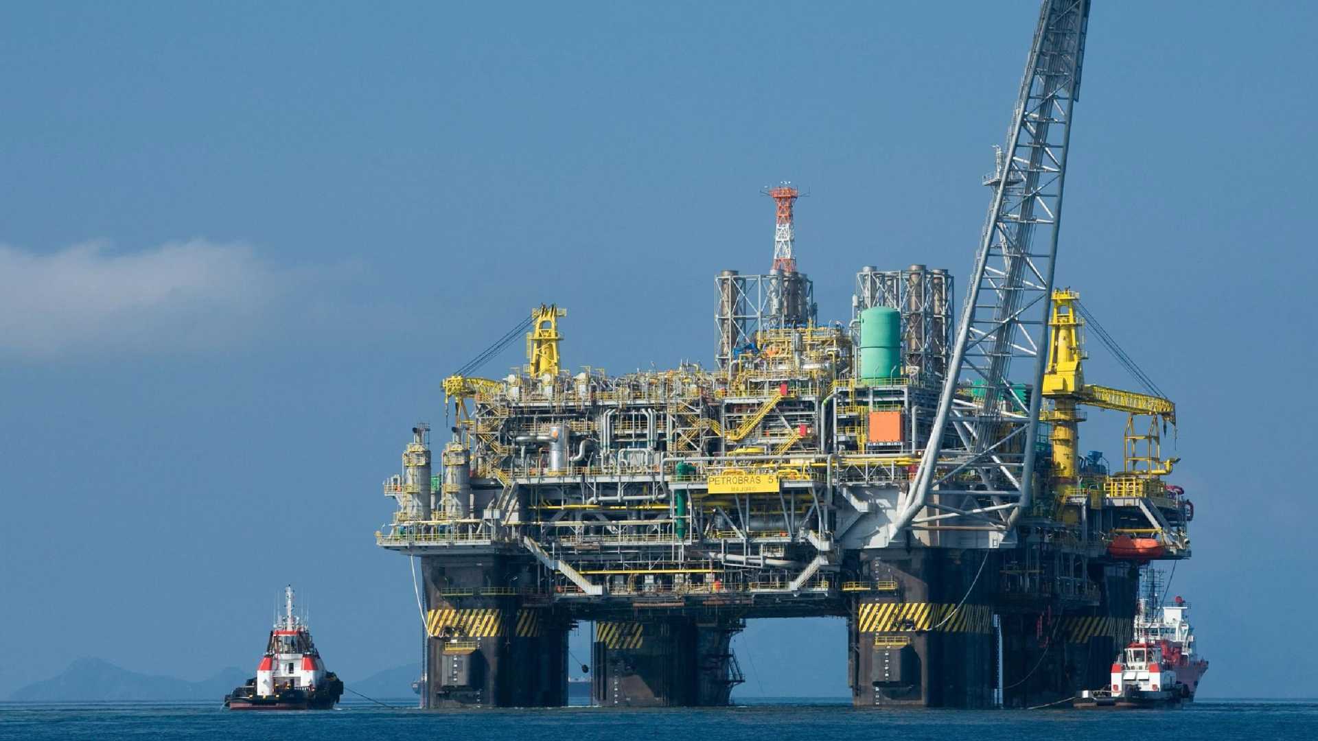 Sindipetro confirma greve de petroleiros em refinaria da Petrobras