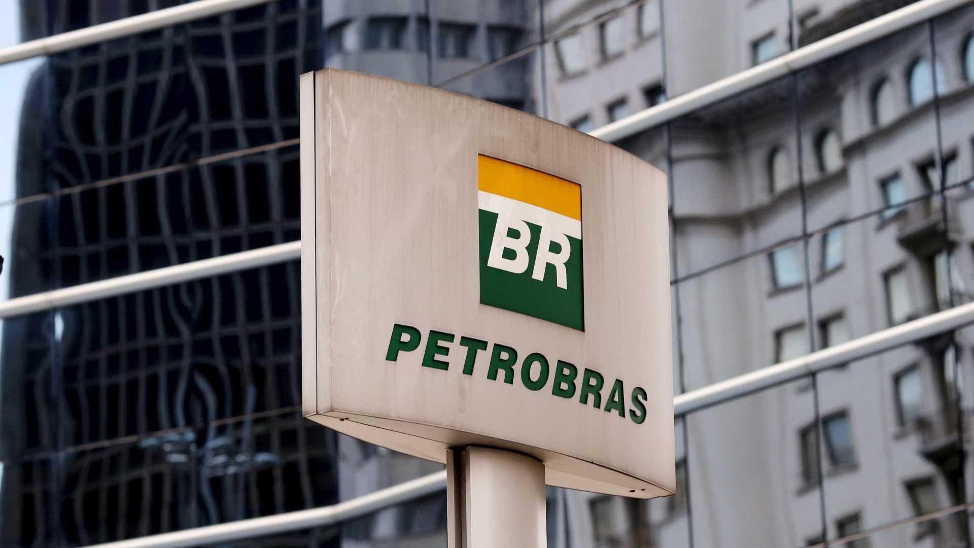 Ações da Petrobras têm queda de 13% na Bovespa
